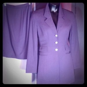 Jones Of New York Skirt Suit